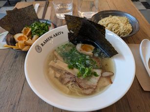 RAMEN AKO's